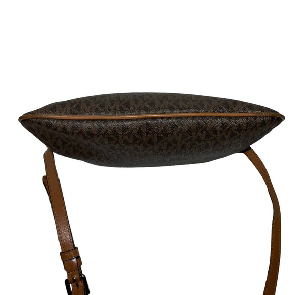 Michael Kors Bedford Flat Crossbody Bag - Picture 6 of 15